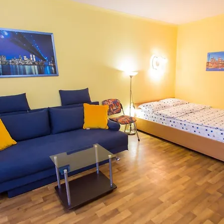 Covent - Garden - Kharkiv Apartment Exterior photo